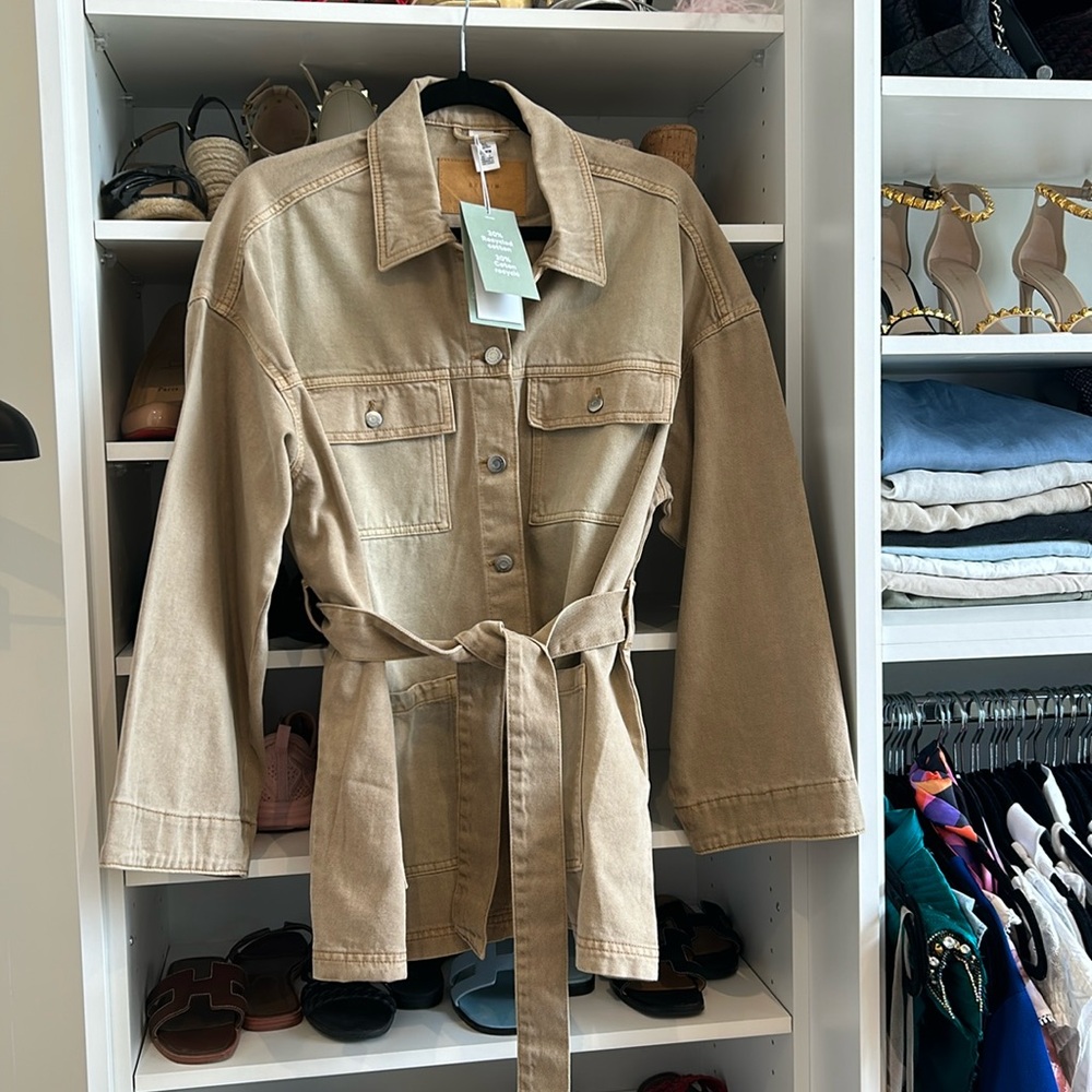 H&M tan jean jacket size S NEW with tags